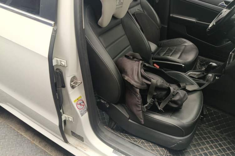 Used Volkswagen Lavida 2017 1.6L Automatic Comfort Edition Right Front Seat