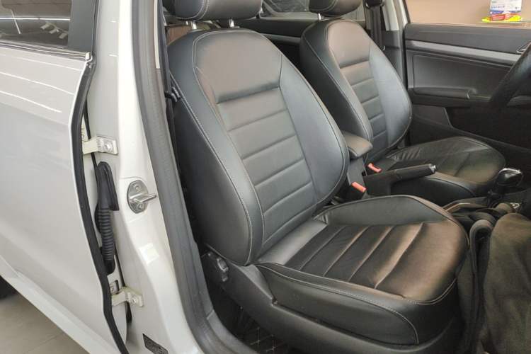 Used Volkswagen Lavida 2017 230TSI DSG Comfort Edition Right Front Seat