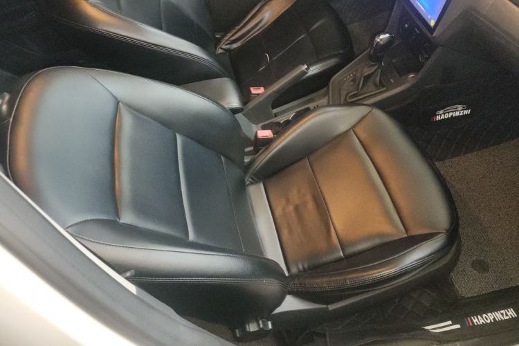 Used Volkswagen Lavida 2017 1.6L Automatic Fashion Edition Right Front Seat