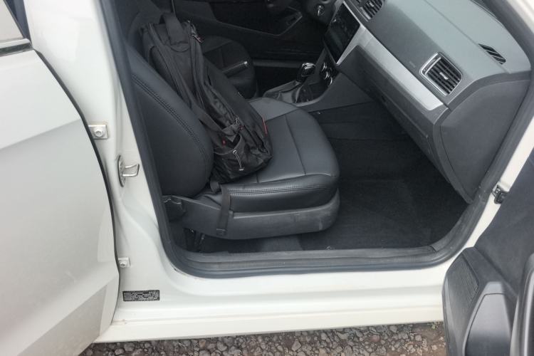 Used Volkswagen Lavida 2017 1.6L Automatic Fashion Edition Right Front Seat