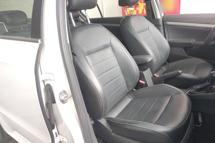 Used Volkswagen Lavida 2017 1.6L Automatic Comfort Edition Right Front Seat