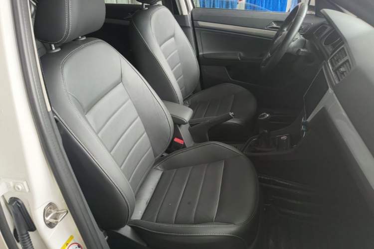 Used Volkswagen Lavida 2017 1.6L Manual Comfort Edition Right Front Seat