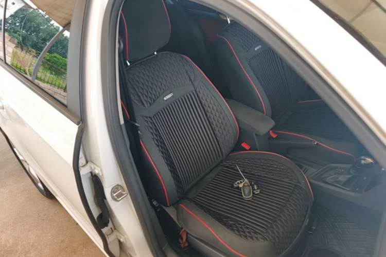 Used Volkswagen Lavida 2017 1.6L Automatic Fashion Edition Right Front Seat