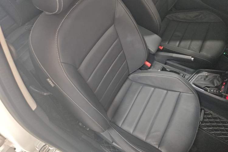 Used Volkswagen Lavida 2017 230TSI DSG Comfort Edition Right Front Seat