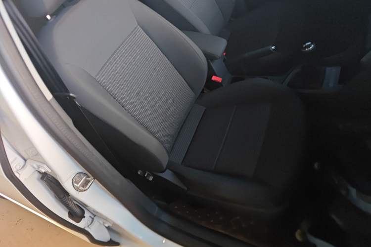 Used Volkswagen Lavida 2017 1.6L Manual Fashion Edition Right Front Seat