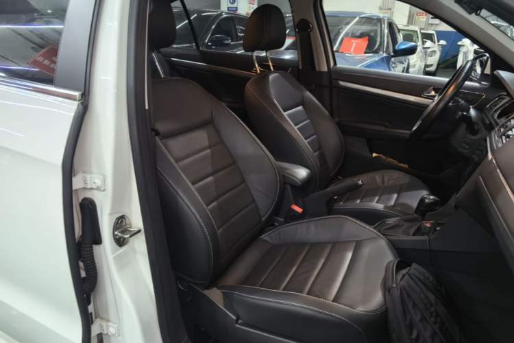 Used Volkswagen Lavida 2017 1.6L Automatic Comfort Edition Right Front Seat