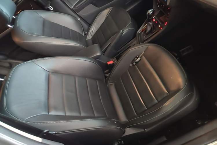 Used Volkswagen Lavida 2017 1.6L Automatic Comfort Edition Right Front Seat
