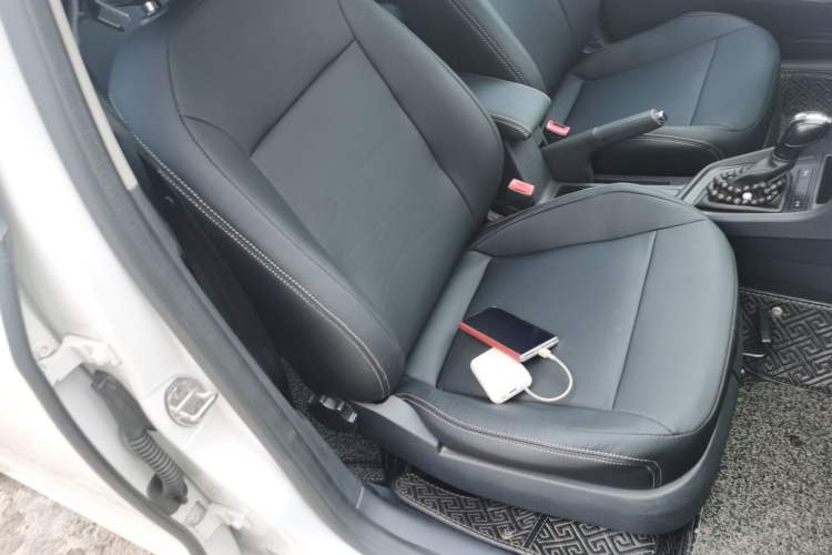 Used Volkswagen Lavida 2017 1.6L Automatic Fashion Edition Right Front Seat