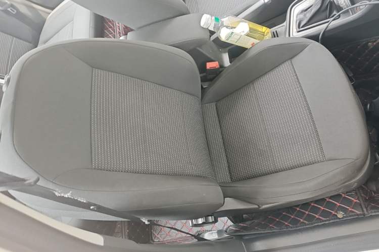 Used Volkswagen Lavida 2017 1.6L Automatic Fashion Edition Right Front Seat