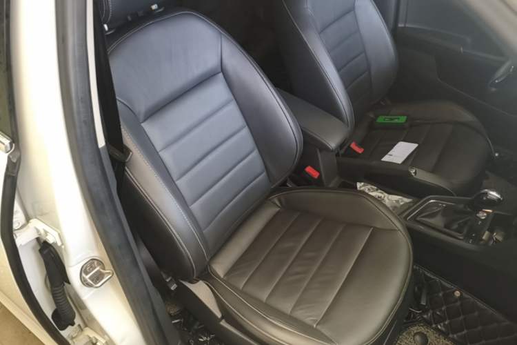 Used Volkswagen Lavida 2017 1.6L Automatic Comfort Edition Right Front Seat