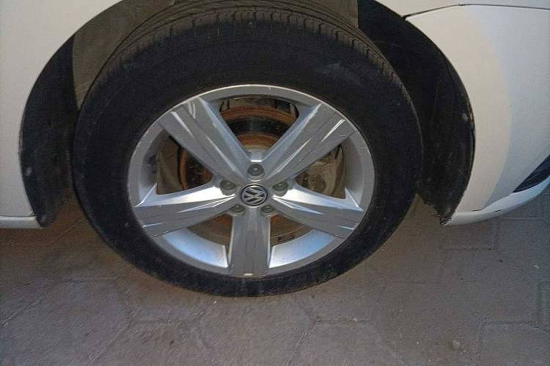 Used Volkswagen Lavida 2017 1.6L Manual Fashion Edition Right Front Wheel Hub