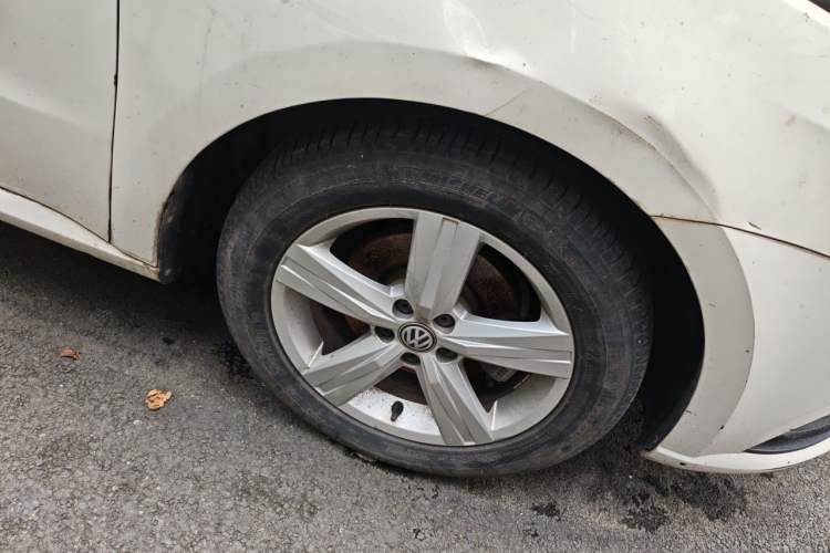 Used Volkswagen Lavida 2017 1.6L Manual Fashion Edition Right Front Wheel Hub