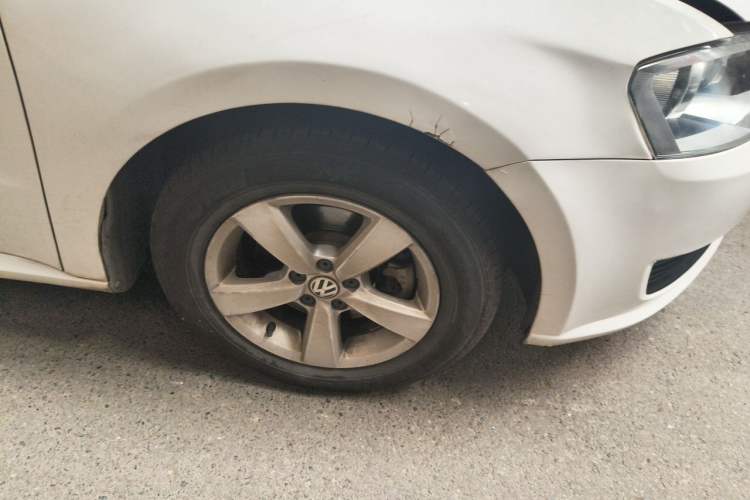 Used Volkswagen Lavida 2017 1.6L Automatic Fashion Edition Right Front Wheel Hub