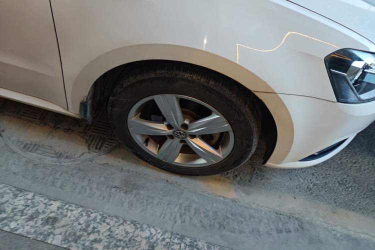 Used Volkswagen Lavida 2017 1.6L Manual Fashion Edition Right Front Wheel Hub
