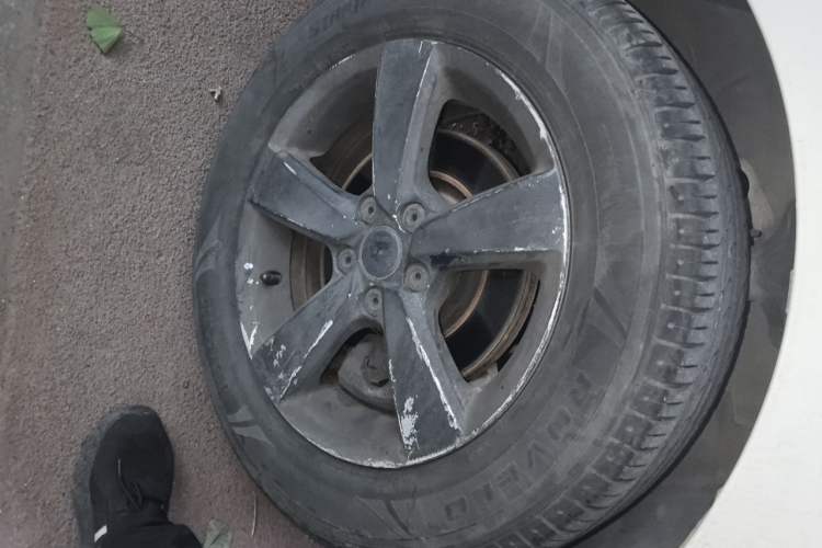 Used Volkswagen Lavida 2017 1.6L Automatic Fashion Edition Right Front Wheel Hub