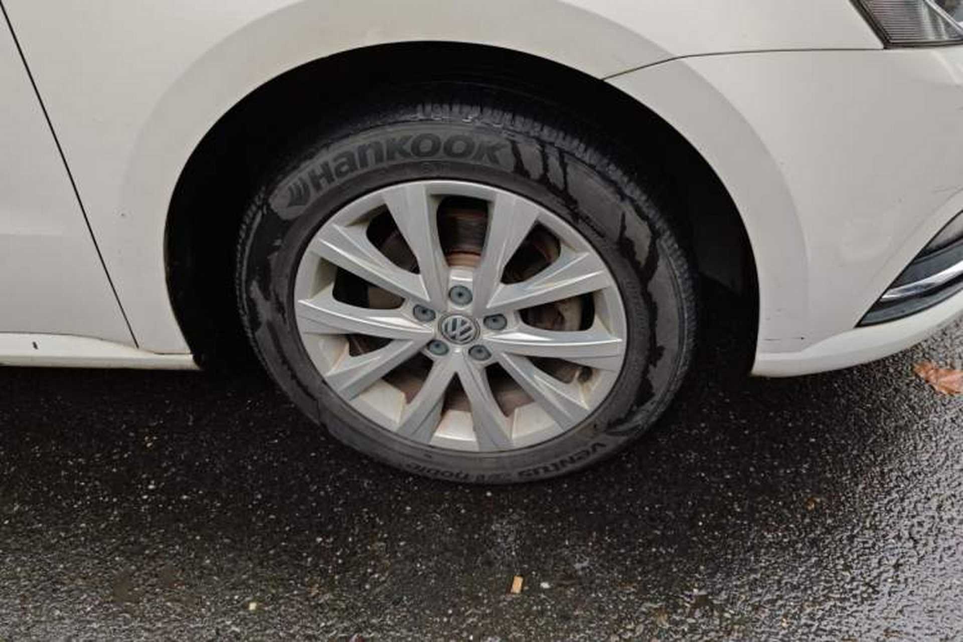Used Volkswagen Lavida 2017 1.6L Manual Comfort Edition Right Front Wheel Hub