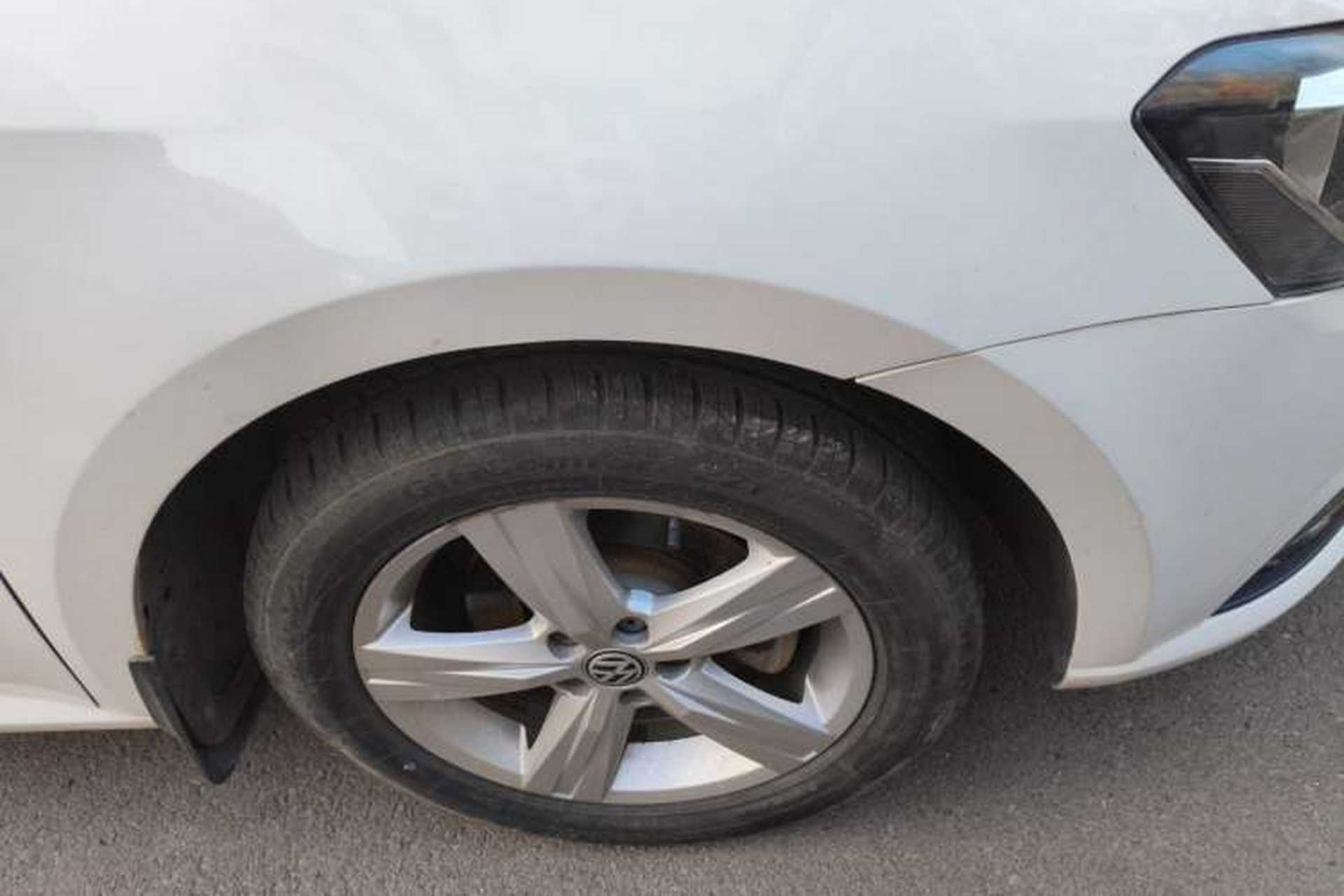Used Volkswagen Lavida 2017 1.6L Manual Fashion Edition Right Front Wheel Hub