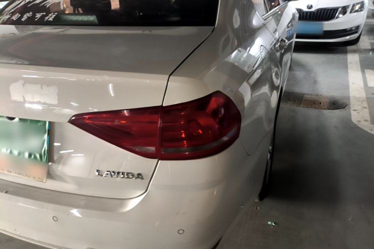 Used Volkswagen Lavida 2017 1.6L Manual Fashion Edition Right Rear Taillight