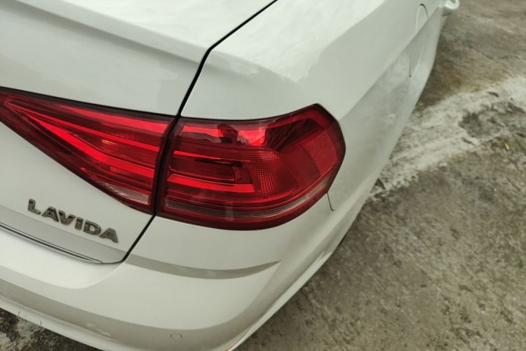 Used Volkswagen Lavida 2017 1.6L Automatic Comfort Edition Right Rear Taillight
