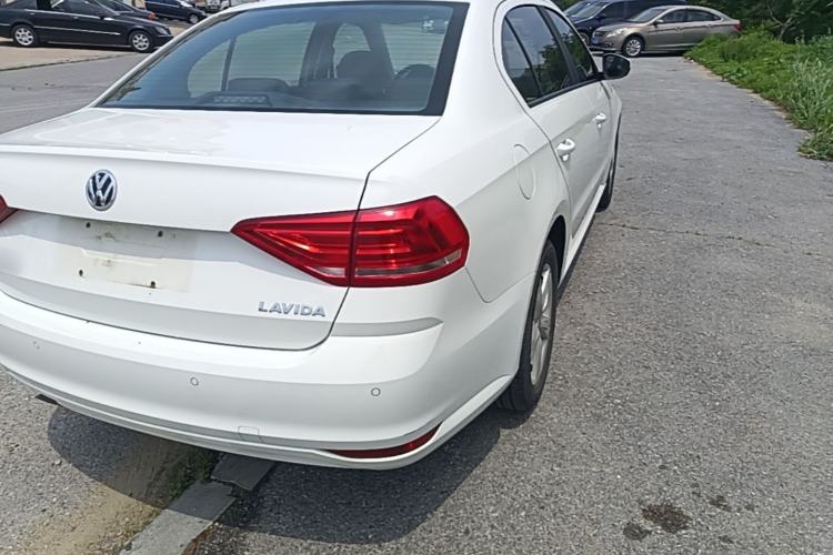 Used Volkswagen Lavida 2017 1.6L Automatic Fashion Edition Right Rear Taillight