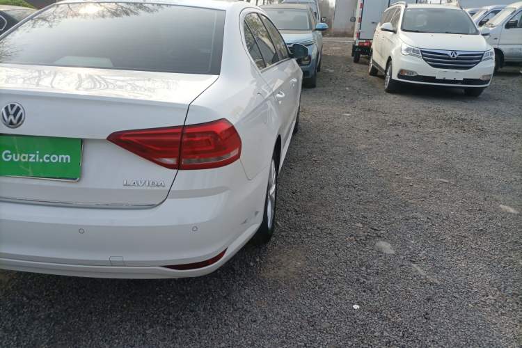 Used Volkswagen Lavida 2017 1.6L Automatic Comfort Edition Right Rear Taillight