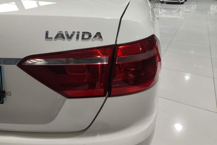 Used Volkswagen Lavida 2017 1.6L Automatic Comfort Edition Right Rear Taillight