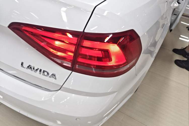 Used Volkswagen Lavida 2017 230TSI DSG Comfort Edition Right Rear Taillight
