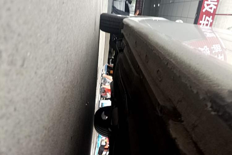 Used Volkswagen Lavida 2017 1.6L Automatic Fashion Edition Right Side Sill