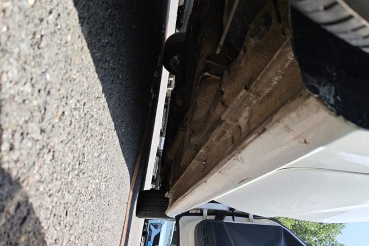 Used Volkswagen Lavida 2017 1.6L Automatic Comfort Edition Right Side Sill