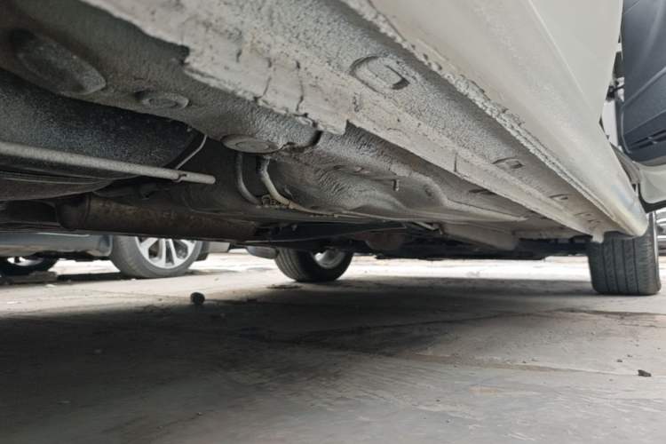 Used Volkswagen Lavida 2017 230TSI DSG Comfort Edition Right Side Sill