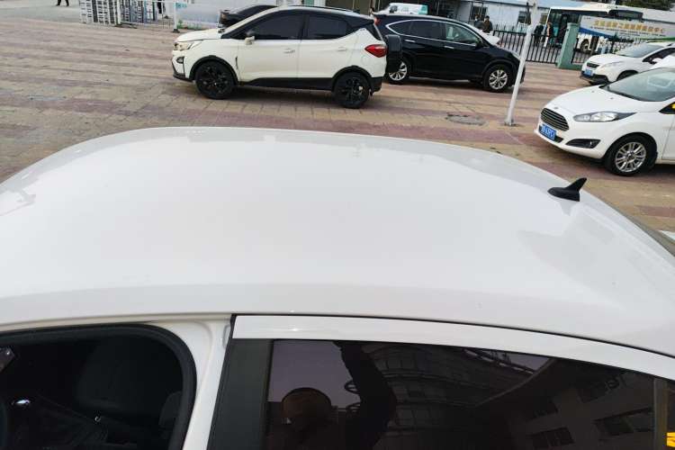 Used Volkswagen Lavida 2017 1.6L Automatic Fashion Edition Roof