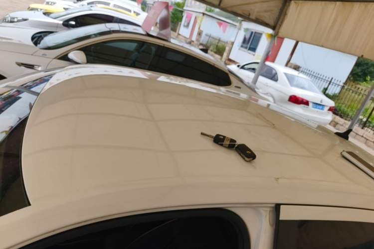 Used Volkswagen Lavida 2017 1.6L Automatic Fashion Edition Roof