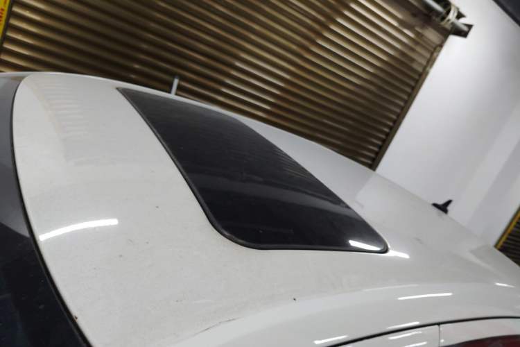 Used Volkswagen Lavida 2017 1.6L Automatic Comfort Edition Roof