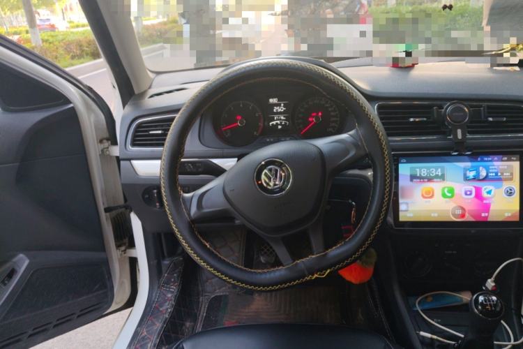 Used Volkswagen Lavida 2017 1.6L Manual Fashion Edition Steering Wheel