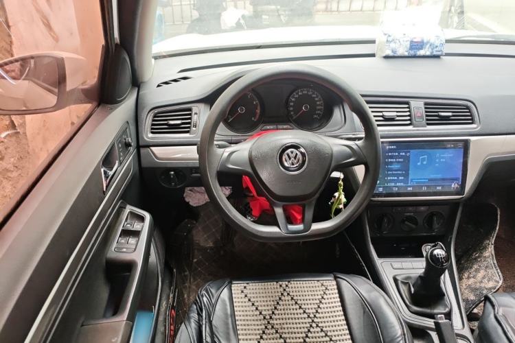 Used Volkswagen Lavida 2017 1.6L Manual Fashion Edition Steering Wheel