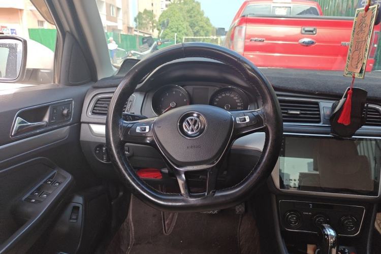 Used Volkswagen Lavida 2017 230TSI DSG Comfort Edition Steering Wheel