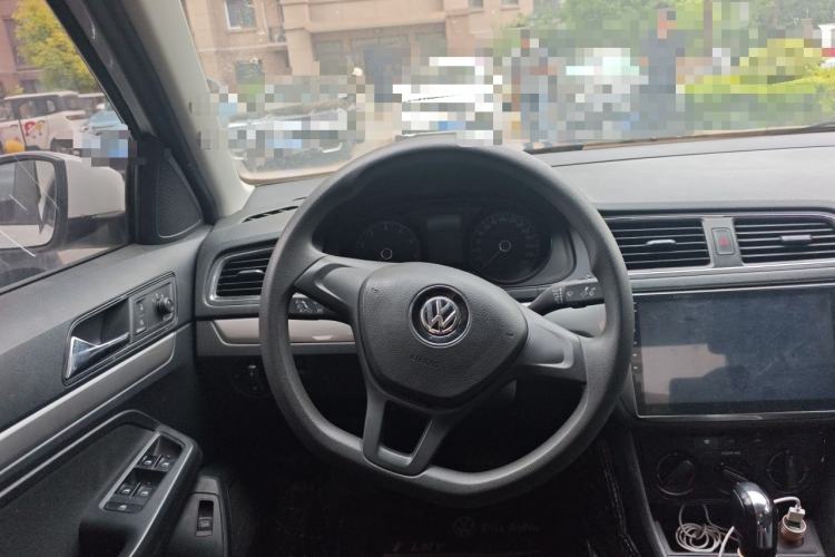 Used Volkswagen Lavida 2017 1.6L Automatic Fashion Edition Steering Wheel