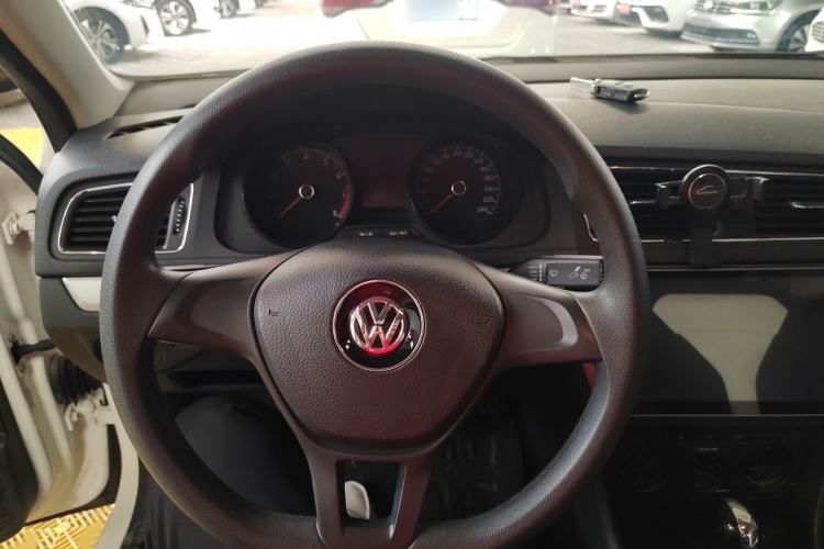 Used Volkswagen Lavida 2017 1.6L Automatic Fashion Edition Steering Wheel
