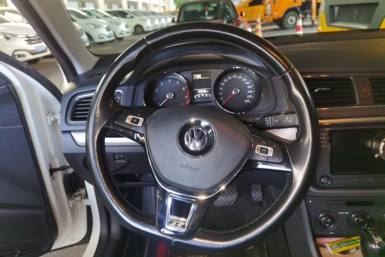 Used Volkswagen Lavida 2017 230TSI DSG Comfort Edition Steering Wheel