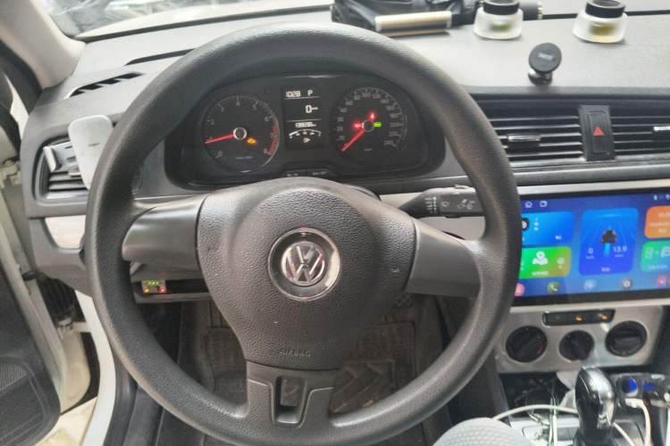 Used Volkswagen Lavida 2017 1.6L Automatic Fashion Edition Steering Wheel