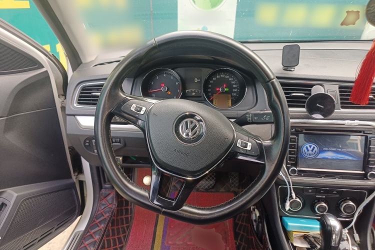Used Volkswagen Lavida 2017 1.6L Automatic Comfort Edition Steering Wheel