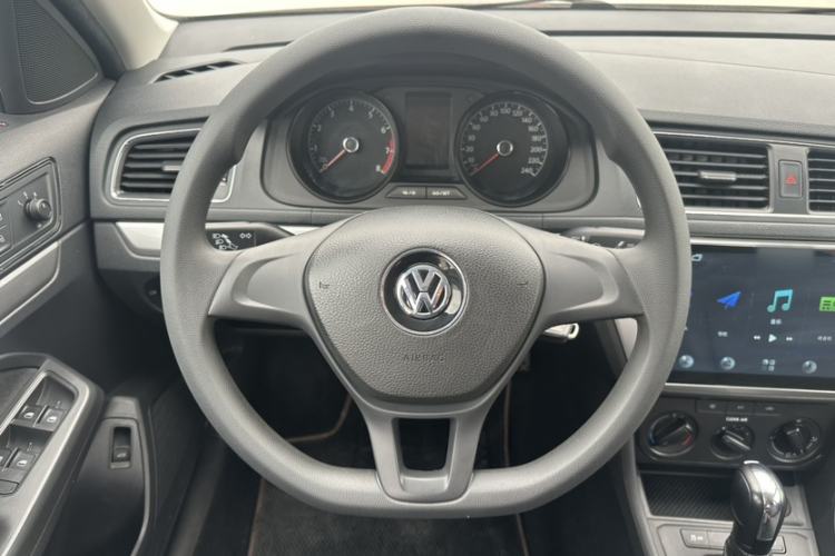 Used Volkswagen Lavida 2017 1.6L Automatic Fashion Edition Steering Wheel