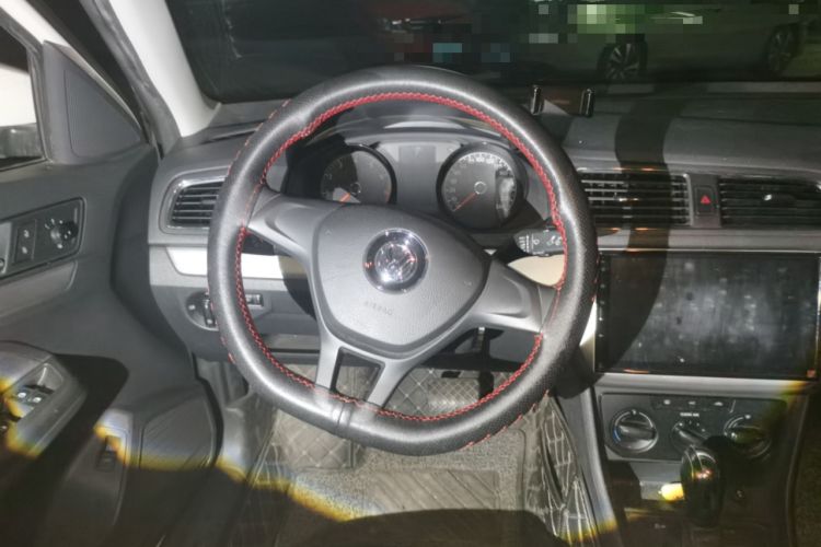 Used Volkswagen Lavida 2017 1.6L Automatic Fashion Edition Steering Wheel