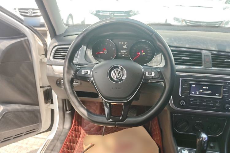 Used Volkswagen Lavida 2017 1.6L Automatic Comfort Edition Steering Wheel
