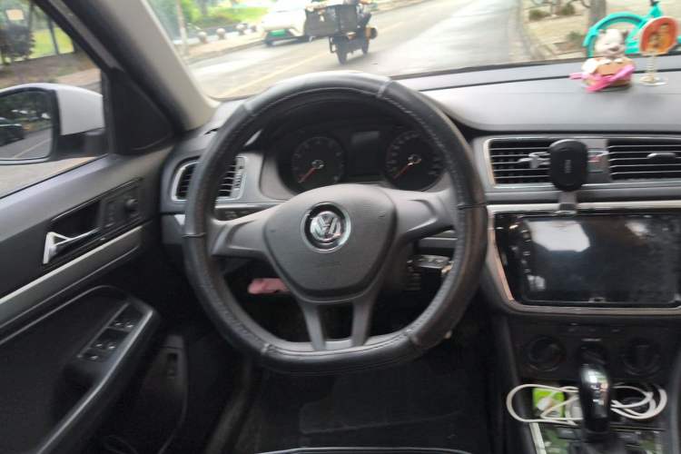 Used Volkswagen Lavida 2017 1.6L Automatic Fashion Edition Steering Wheel