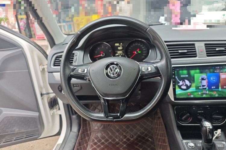Used Volkswagen Lavida 2017 1.6L Automatic Comfort Edition Steering Wheel