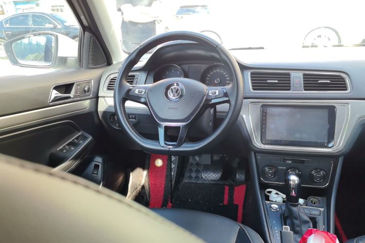Used Volkswagen Lavida 2017 230TSI DSG Comfort Edition Steering Wheel