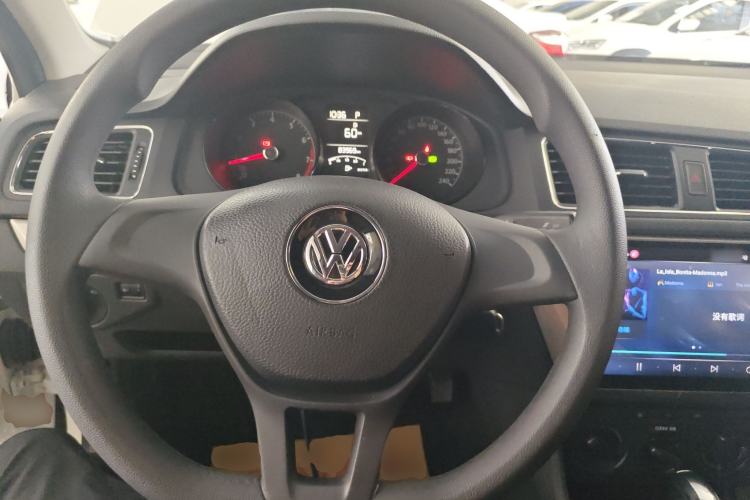 Used Volkswagen Lavida 2017 1.6L Automatic Fashion Edition Steering Wheel