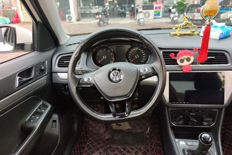 Used Volkswagen Lavida 2017 1.6L Manual Comfort Edition Steering Wheel