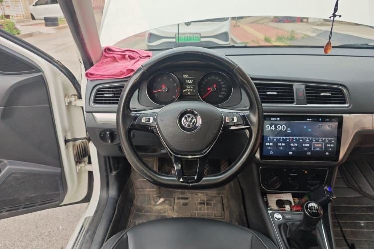 Used Volkswagen Lavida 2017 1.6L Manual Comfort Edition Steering Wheel